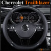Bọc vô lăng chữ D cut Chevrolet Trailblazer da cacbon cao cấp - OTOALO